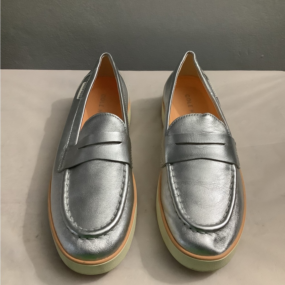 Cole Haan NANTUCKET 2.0 PENNY LOAFER, SILVER METALLIC/IVORY, 6.5